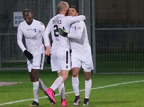 מזרחי עם צמד (עודד קרני)