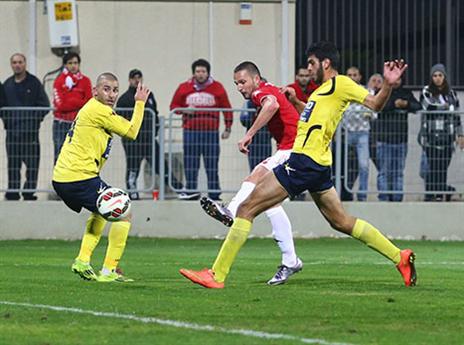 הקדיש את השער למשפחה. שהר (לירון מולדובן)