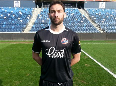 אנטולוביץ' עם החולצה החדשה