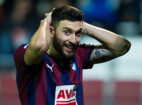 הבאסקים יחסרו את השחקן המוביל שלהם. באסטון (gettyimages)