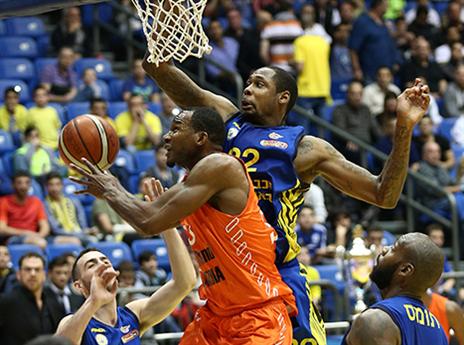 משחק פיזי בהיכל (אלן שיבר)