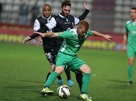 כוואז שומר על הכדור (יוסי שקל)