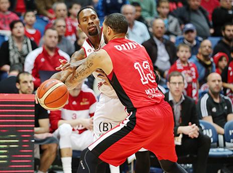 משחק אגרסיבי בארנה (אלן שיבר)