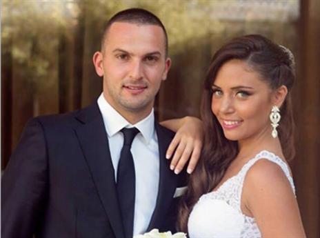 עם אשתו. הפך לאבא טרי