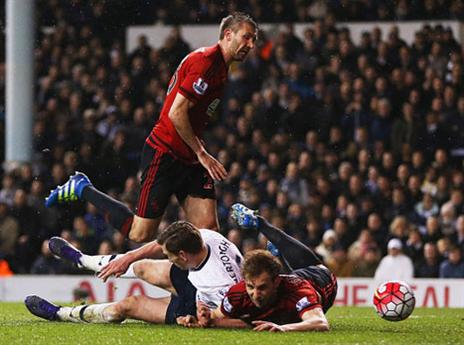 שער עצמי אומלל של דוסון (getty)