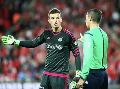 פעמיים בתוך חודש. לא נהוג (אלן שיבר)