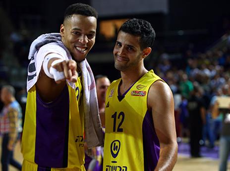 קרובים לחוף מבטחים. חגיגות בחולון (מנהלת הליגה)