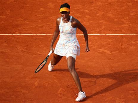 הצטרפה לאחותה הצעירה. ונוס (getty)