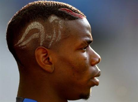 פול פוגבה עם תספורת ייחודית לפתיחת היורו (gettyimages)