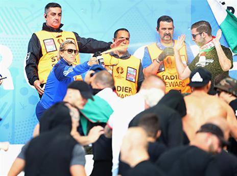 המהומה ביציע ההונגרי במארסיי (getty)