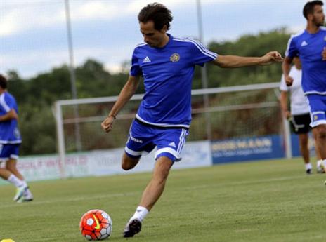 בניון. יקבל דקות ראשונות (אתר רשמי, מכבי ת"א)