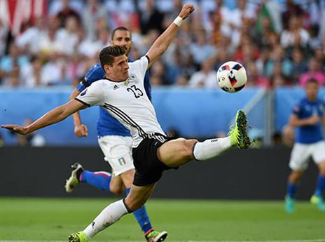 ההופעה אחרונה של גומז ביורו