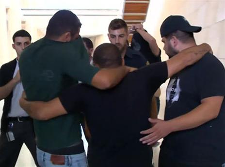 קריאף מכיר חלק גדול מהם. העצורים מ"לה פמיליה"