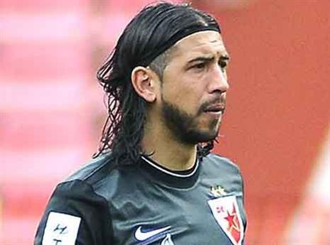 הוחלט לא להחתימו. באייקוביץ'