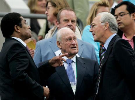 האבלנז' עם פרנץ בקנבאואר ואאוזביו (getty)