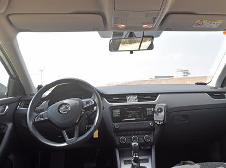 תיבה אוטומטימ-רובוטית מהירת תגובה. אוקטביה (אסף רחמים)