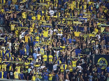 רכשו יותר מ-10,000 מינויים. אוהדי מכבי ת"א (אלן שיבר)