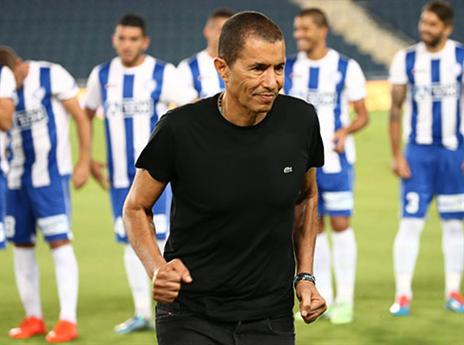 עדיין נותן גיבוי למאמן. טביב (דני מרון)