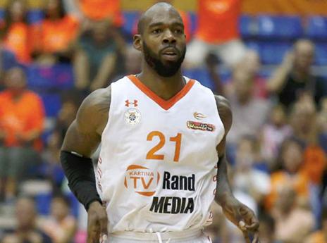 ערב פושר, תומאס