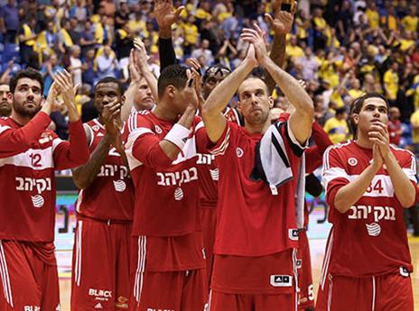 הפסד כואב, שחקני ירושלים מודים לקהל (אלן שיבר)