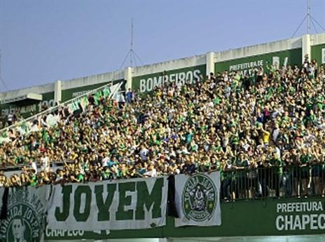 עשרות אלפי אוהדים נשארו (getty)