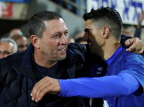 חיוכים בשעריים (אלן שיבר)