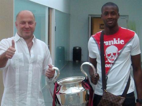 הסוכן של טורה תמיד ראה את עצמו ככוכב