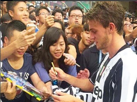 הקהל כבר מאוהב (צילום: אינסטגרם)