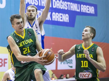 הליטאים חגגו (FIBA)