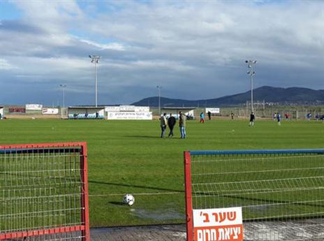 נוף עוצר נשימה. מגרש התענכים (אבי רביבו, דאבל פס)