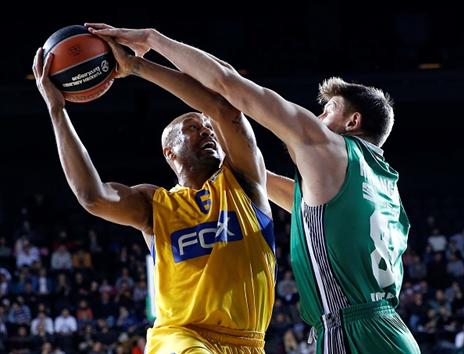 בין היחידים שנלחמים. סמית' (getty)