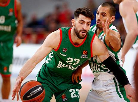 שנגליה דוהר קדימה בדרך לניצחון (Getty)