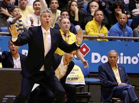 בגאצקיס מתרגל הגנה (אלן שיבר)