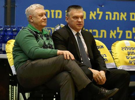 פשוטין לפני המשחק (אלן שיבר)