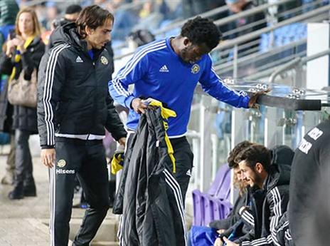 איגיבור ובניון על הספסל. "כולם צריכים להילחם על המקום ב-18" (דני מרון)