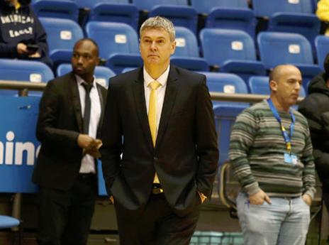 בגאצקיס  ניסה לשכוח מהצרות (אלן שיבר)