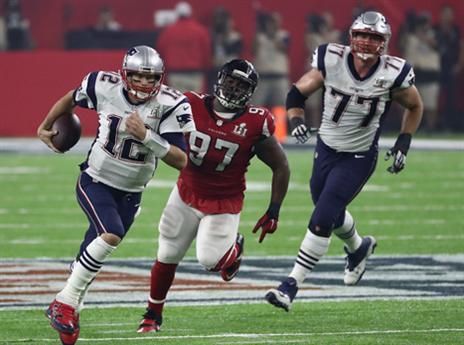 ריצה נדירה של בריידי השאירה את הדרייב בחיים (Getty)