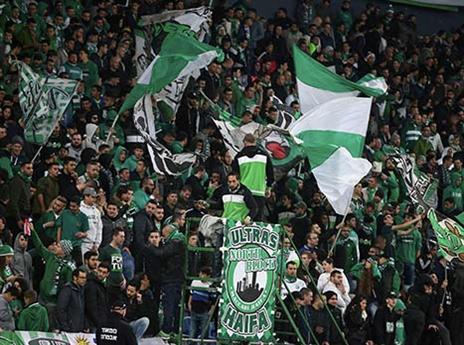 "מקבל הרבה מחמאות על הקהל" (אלן שיבר)