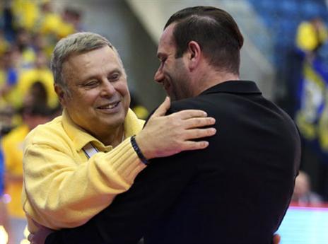 בהתחלה היו חיוכים בשני הצדדים (אלן שיבר)