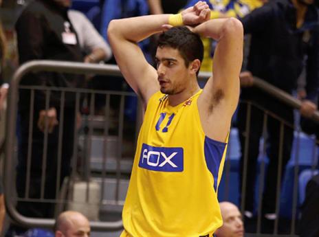 שגב מאוכזב. הפסד מפתיע לצהובים (צילום: אלן שיבר)