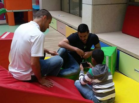 שחקני רעננה בביקור. מטרה נעלה