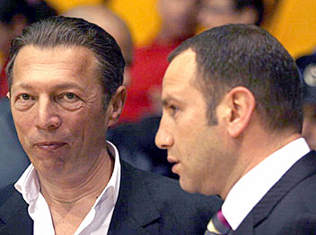 עם גאידמק. "להסתמך על אדם אחד זה לא בריא"