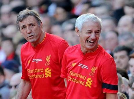 איאן ראש נהנה ללבוש שוב אדום (Getty)