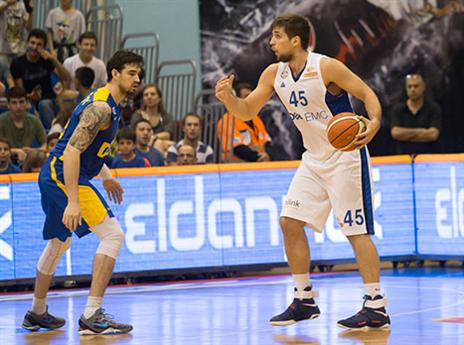 אלכסנדר ומכבי חוזרים ל-"מבצר" (עודד קרני)