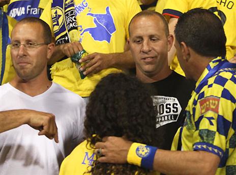 הגיע גם כאוהד לחגוג, ברומר (אלן שיבר)