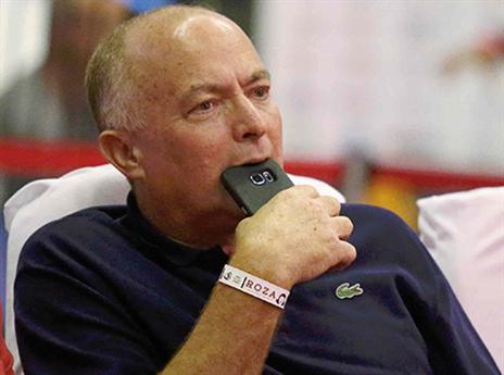 מאמן הנבחרת הגיע להתרשם. אדלשטיין (אלן שיבר)