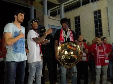 הצלחת הגיעה לבירה