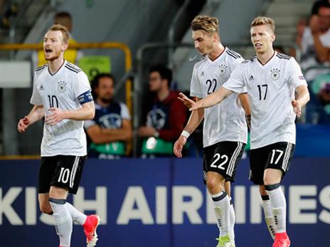 וייזר חוגג שער גדול (Getty)