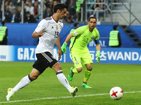 שטינדל מגלגל, בראבו יכול רק להסתכל (getty)