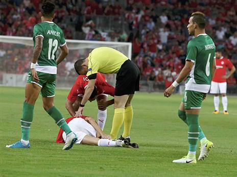 "באו לשבור רגליים". מליקסון על הקרקע (אלן שיבר)